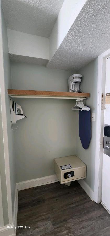 Oceanfront Efficiency T606 Appartement